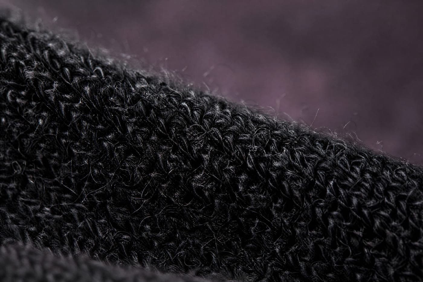 Macro photograph of the knit structure used for Knee 70 Wool-Blend